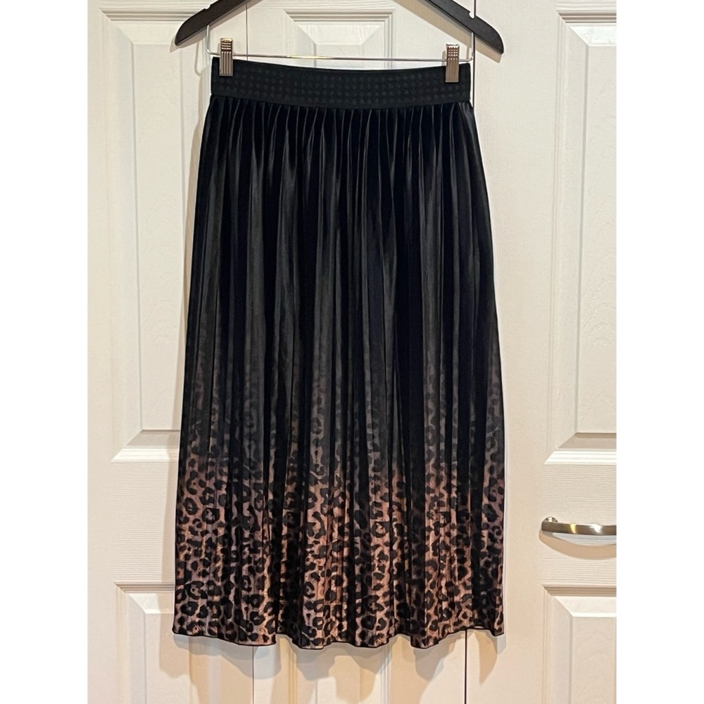 Chico’s Black to Animal Print Ombré Velvet Pleated Skirt 0/US 4-6